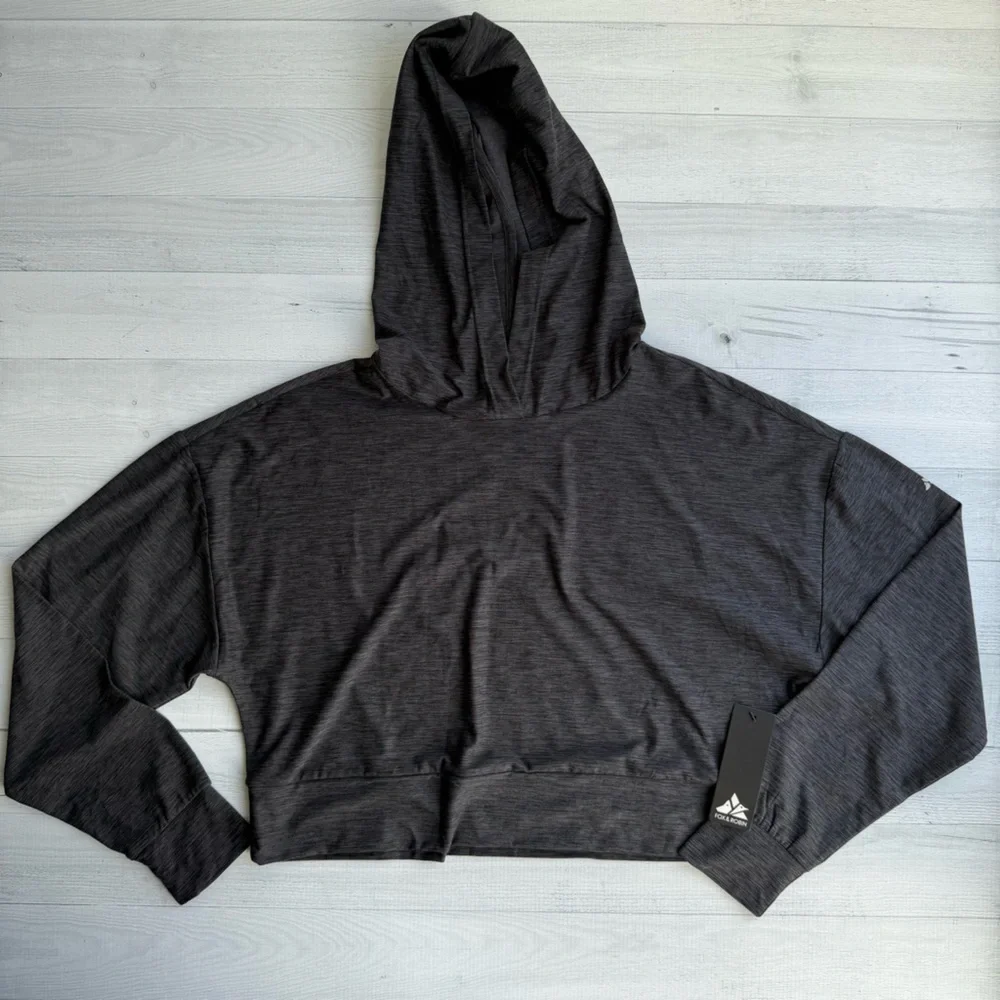 NWT Fox & Robin Women's Gray Crop Hoodie Size S - Picture 1 of 9